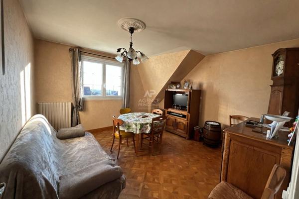 Maison Chanteloup Les Vignes 7 pièce(s) 139 m2 €420 000 ** - Référence 1081