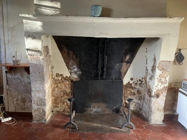 Maison de campagne avec un grand potentiel dans un hameau tranquille