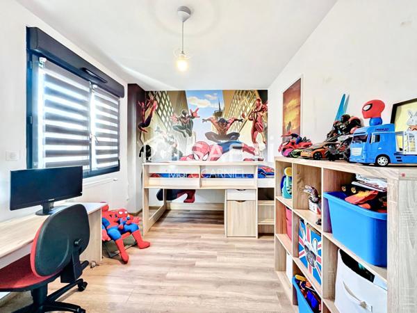 SPLENDIDE VILLA 2019 lumineuse, économe, au calme