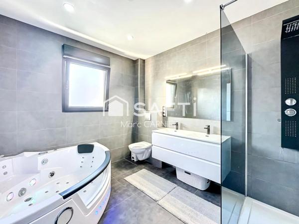 SPLENDIDE VILLA 2019 lumineuse, économe, au calme