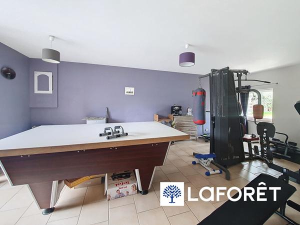 Achat maison près de LES MONTS D AUNAY - 15 pièce(s) - 287 m² - 279 150 €