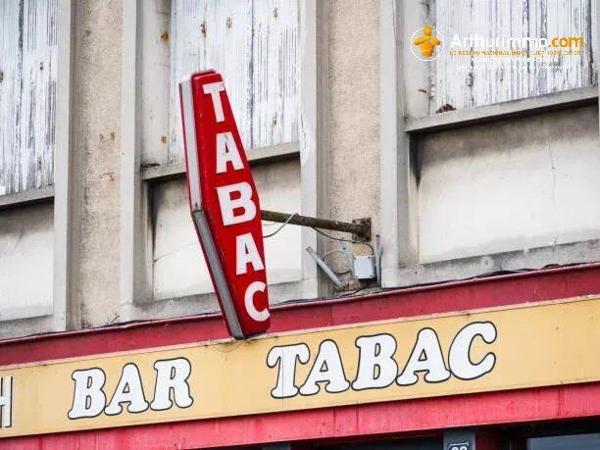 Vente                                                      Fonds de commerce
                        
                                         100 m2                     à Laval