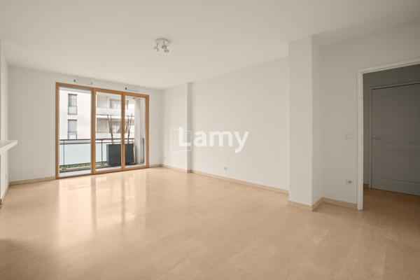 Parking + appartement