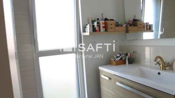 Dans un quartier calme, proche du Vivier sur Mer