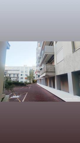 Grande appartement à Biarritz st charles avec parking boxable ET cave
