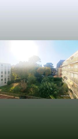 Grande appartement à Biarritz st charles avec parking boxable ET cave