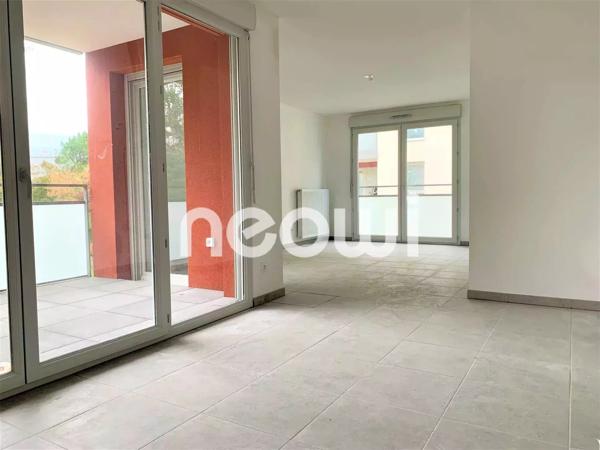 GRIGNY - Beau T3 de 66.35 m² avec terrasse 6.37 m² et garage