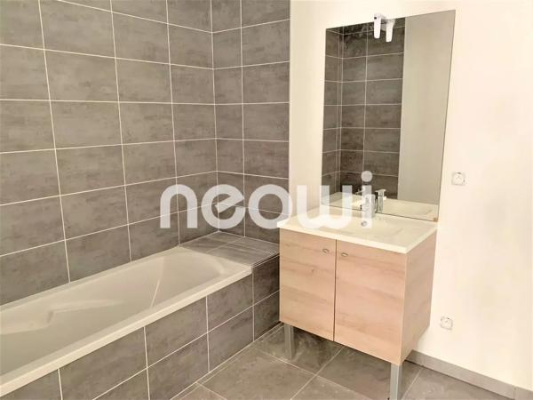 GRIGNY - Beau T3 de 66.35 m² avec terrasse 6.37 m² et garage