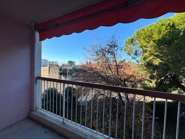 APPARTEMENT T3 - 65 m2 - BALCON - PLACE DE PARKING