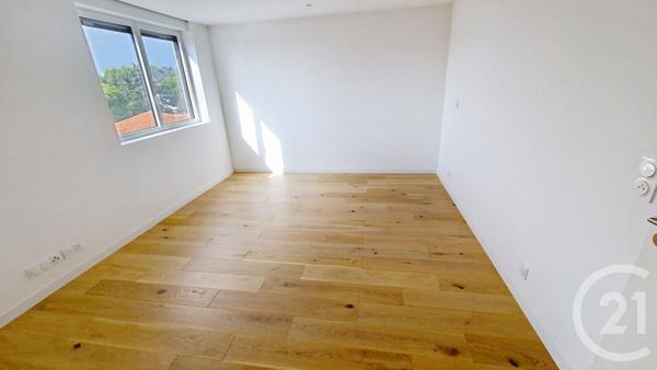 Appartement F4 à vendre  4 pièces - 135 m2 ST LAURENT DU VAR - 06