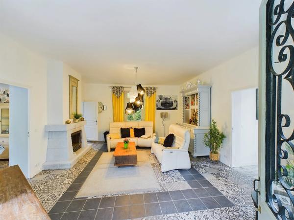 Maison art déco de 3 chambres avec vue magnifique