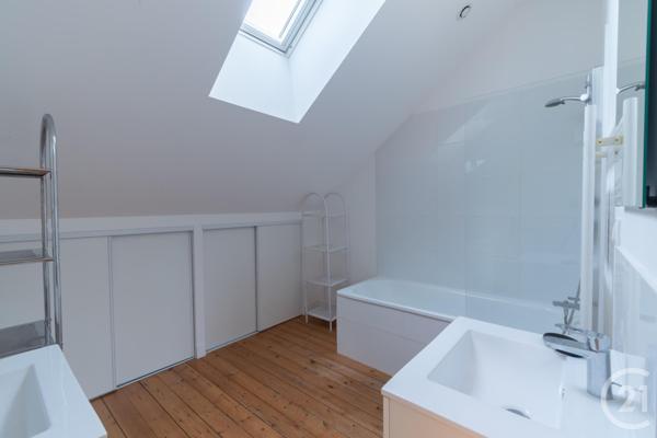 Appartement T3 à vendre  3 pièces - 70,52 m2 LAVAL - 53