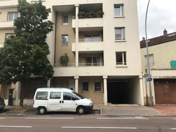 Garage à louer proche centre-ville à DIJON (21000)