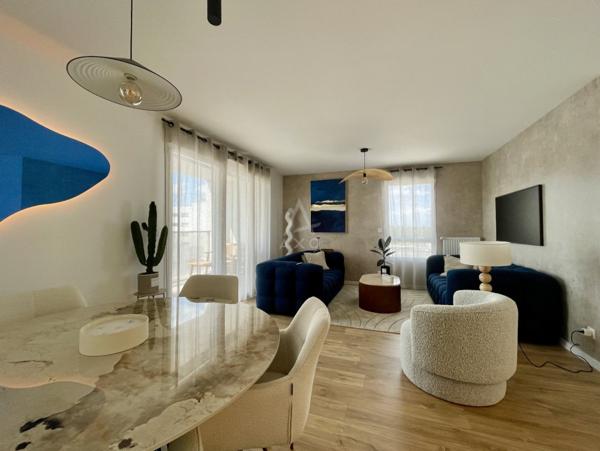 A vendre -appartement T4 surface de 97,33 m2 avec 3 chambres et 2 balcons, immeuble récent, situé à Rennes et proche St Grégoire