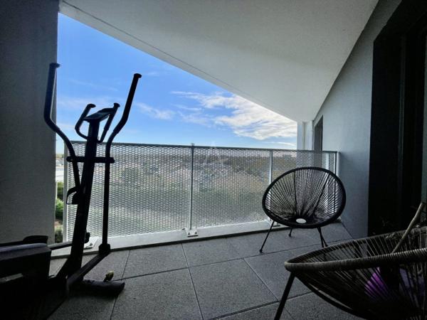 A vendre -appartement T4 surface de 97,33 m2 avec 3 chambres et 2 balcons, immeuble récent, situé à Rennes et proche St Grégoire