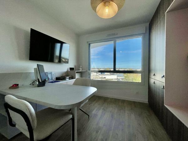 A vendre -appartement T4 surface de 97,33 m2 avec 3 chambres et 2 balcons, immeuble récent, situé à Rennes et proche St Grégoire