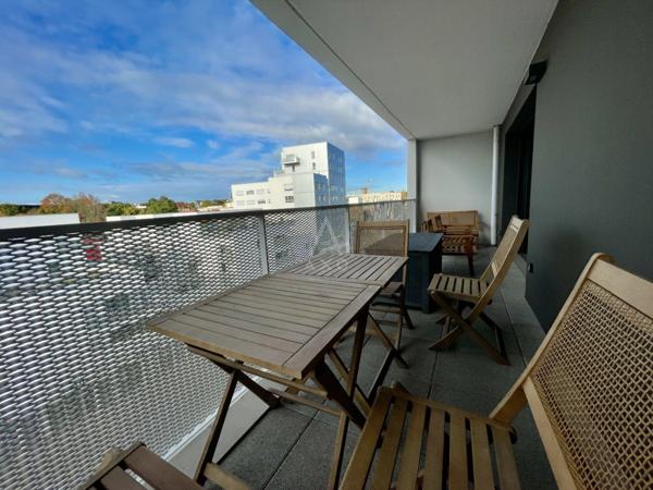 A vendre -appartement T4 surface de 97,33 m2 avec 3 chambres et 2 balcons, immeuble récent, situé à Rennes et proche St Grégoire