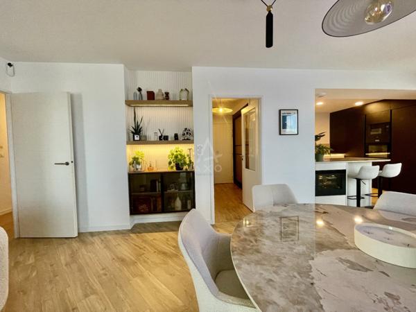 A vendre -appartement T4 surface de 97,33 m2 avec 3 chambres et 2 balcons, immeuble récent, situé à Rennes et proche St Grégoire