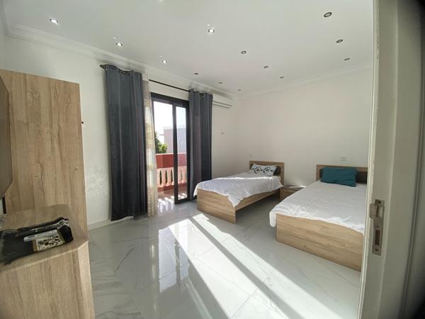 A vendre, Villa Moderne de 5 Chambres avec Vue sur l'Atlas - Route de l'Ourika - 18 km de Marrakech