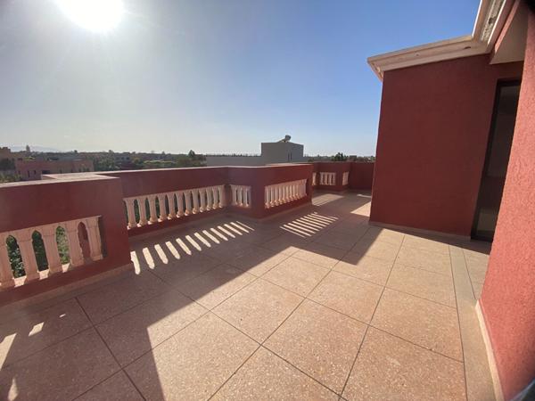 A vendre, Villa Moderne de 5 Chambres avec Vue sur l'Atlas - Route de l'Ourika - 18 km de Marrakech