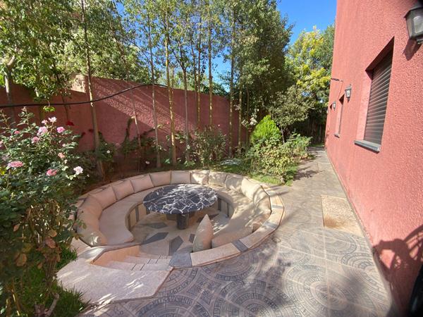 A vendre, Villa Moderne de 5 Chambres avec Vue sur l'Atlas - Route de l'Ourika - 18 km de Marrakech