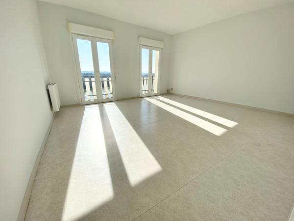 Appartement T2 avec vue dégagée - Réf : ORIOLE