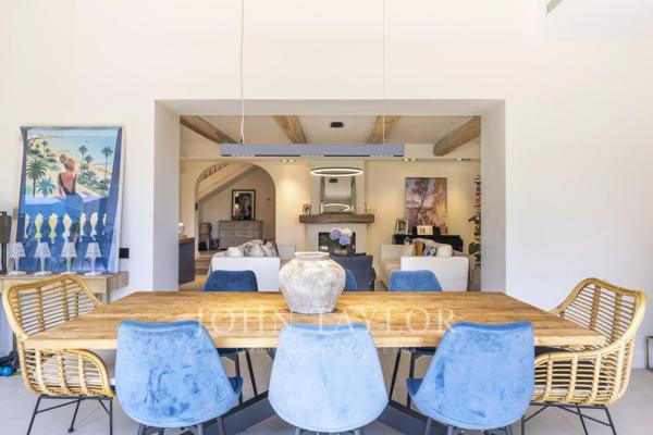 Villa provençale rénovée à proximité du village historique de Valbonne