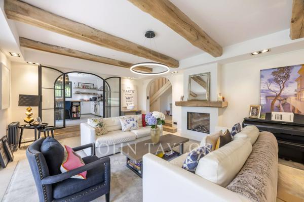 Villa provençale rénovée à proximité du village historique de Valbonne