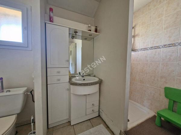 Maison de plain pied de 2003 à proximité de toutes les commodités entre Saint-Amour et Cuiseaux