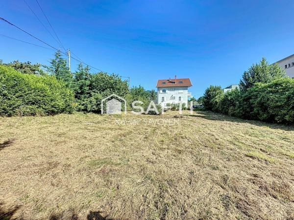 Terrain Constructible 710m²