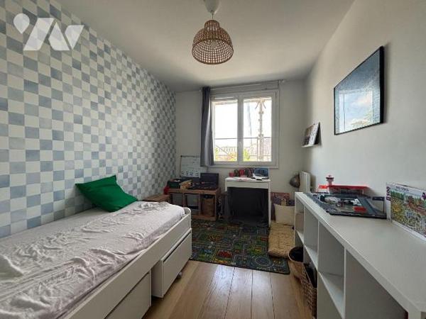 NOUVEAUTE Trente-Cinq Notaires ! RENNES Saint-Hélier - Saint-Yves

A 10min à pied de la Gare ...