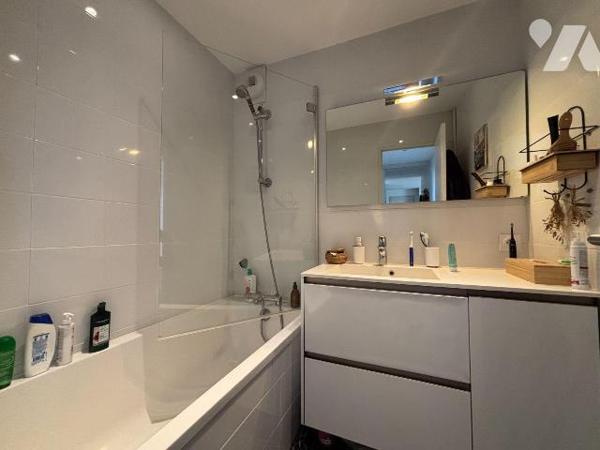 NOUVEAUTE Trente-Cinq Notaires ! RENNES Saint-Hélier - Saint-Yves

A 10min à pied de la Gare ...