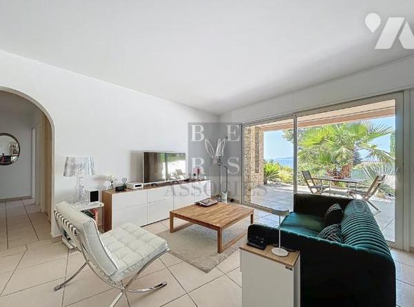 Villa  sur les hauteurs très prisées d’Aiguebelle- LE LAVANDOU