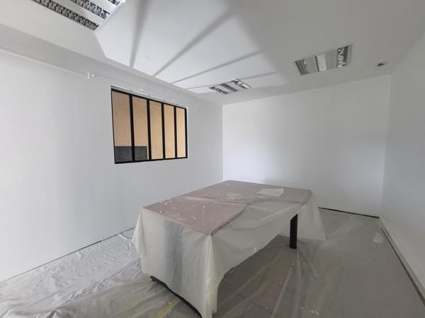 Local D’activité 178m² – Les ponts de ce