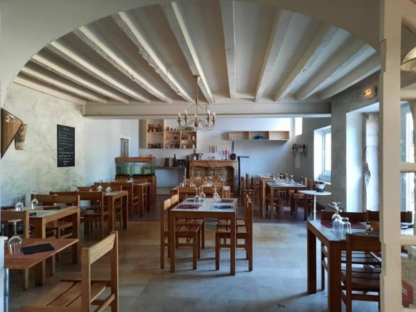 Rare à Tournus : Restaurant + Appartement + Terrain