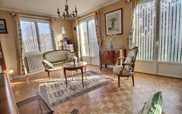 Maison à vendre    8 pièces • 169 m2 Savigny-sur-Orge