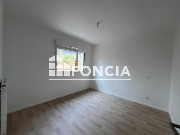 Location Appartement 2 pièces 42.13 m² - Laval 53000