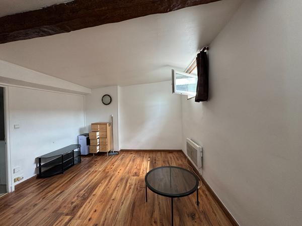CASTRES. APPARTEMENT DE +/- 26 M²