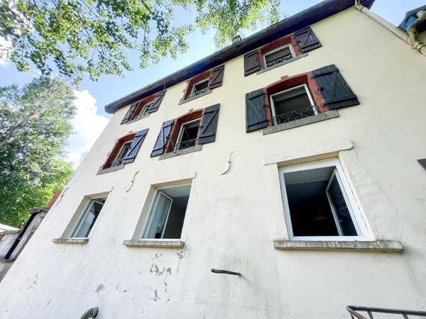 Immeuble de rapport 2 duplex de type T5 et extérieurs