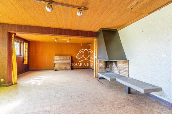 Grezieux-la varenne – Maison d’environ 250 m² – 5 chambres- terrain 8000 m²