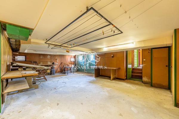 Grezieux-la varenne – Maison d’environ 250 m² – 5 chambres- terrain 8000 m²