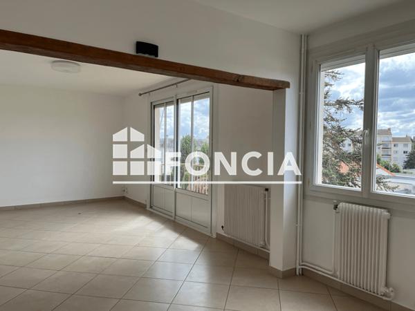 Location Appartement 4 pièces 72.42 m² - 5, ALLEE DE PLAISANCE Cholet 49300