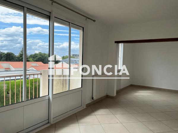Location Appartement 4 pièces 72.42 m² - 5, ALLEE DE PLAISANCE Cholet 49300