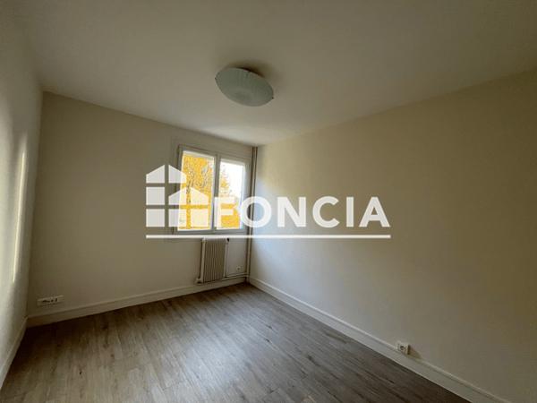 Location Appartement 4 pièces 72.42 m² - 5, ALLEE DE PLAISANCE Cholet 49300