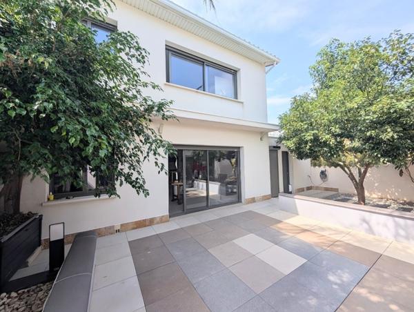 Propriété avec maison T4, appartements T2 et T3