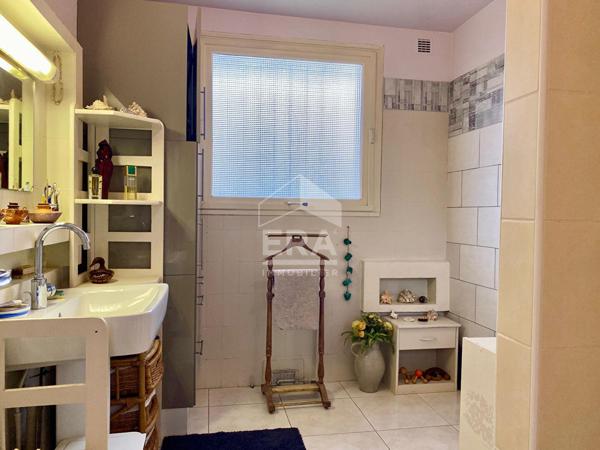 Maison chaleureuse de plain-pied  de 118.7 m2, 3 chambres