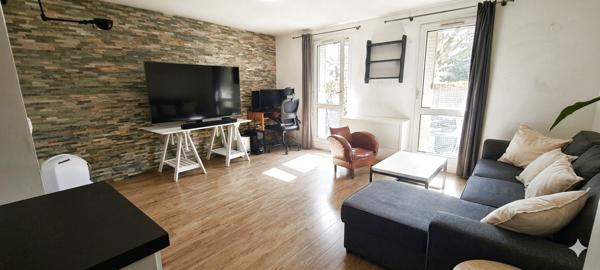 Sartrouville (78500) APPARTEMENT REZ DE JARDIN DE PLAIN PIED à SARTROUVILLE - GRANDE TERRASSE + PARKING - Proches toutes commodités