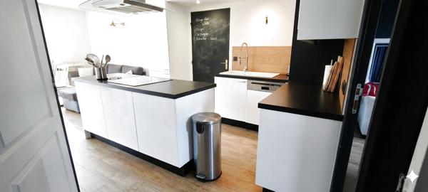 Sartrouville (78500) APPARTEMENT REZ DE JARDIN DE PLAIN PIED à SARTROUVILLE - GRANDE TERRASSE + PARKING - Proches toutes commodités