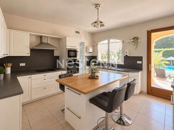 Propriété de 185 m² sur 4 110 m² - Bouc-Bel-Air - Piscine - pool house - Double garage - climatisation réversible - calme