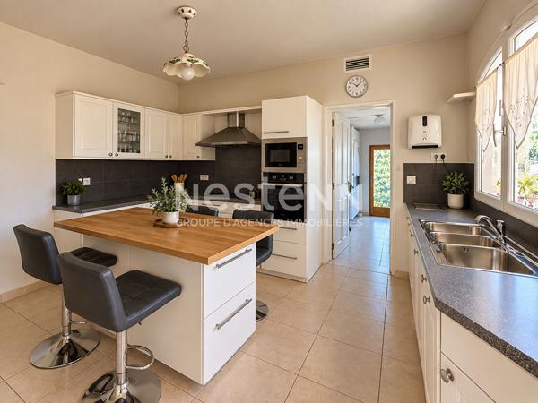 Propriété de 185 m² sur 4 110 m² - Bouc-Bel-Air - Piscine - pool house - Double garage - climatisation réversible - calme